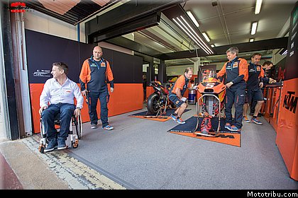 0192_tests_2019_motogp_valencia_2018.jpg