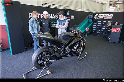 0194_tests_2019_motogp_valencia_2018.jpg