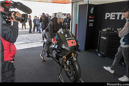 0195_tests_2019_motogp_valencia_2018.jpg