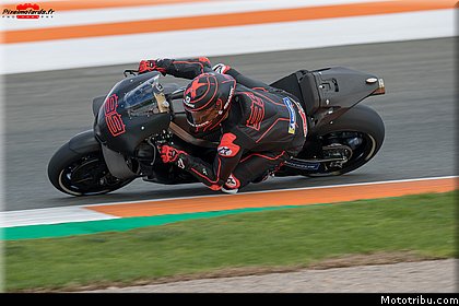 0206_tests_2019_motogp_valencia_2018.jpg