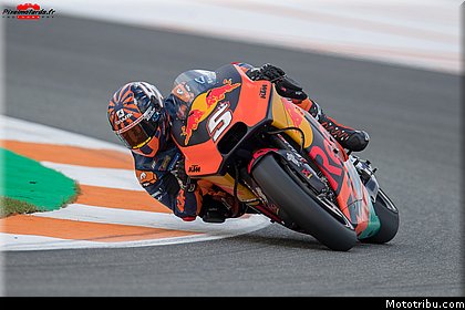 0234_tests_2019_motogp_valencia_2018.jpg