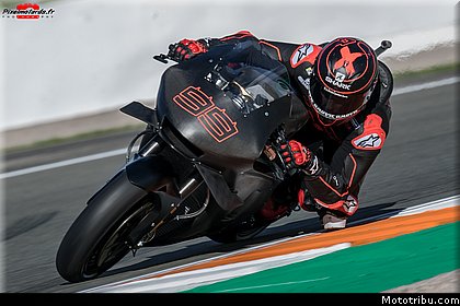 0249_tests_2019_motogp_valencia_2018.jpg