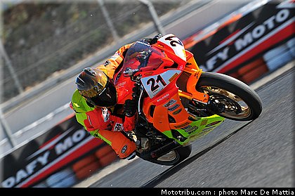 fsbk_pirelli_600_dumont_2_ledenon_juin_2011.JPG