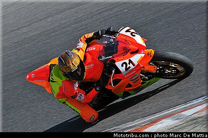 fsbk_pirelli_600_dumont_3_ledenon_juin_2011.JPG