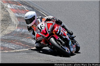 fsbk_pirelli_600_locussol_2_ledenon_juin_2011.JPG