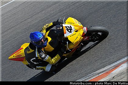 fsbk_pirelli_600_perroux_2_ledenon_juin_2011.JPG