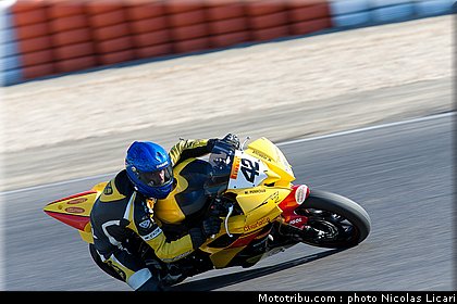 fsbk_pirelli_600_ perroux_ledenon_juin_2011.JPG