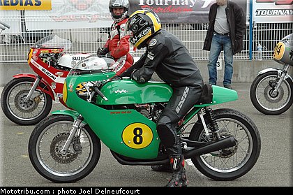 promosport_anciennes_07_le_mans_2011.jpg