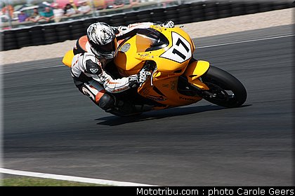 superbike_brunet_lugardon_001_fsbk_2012_le_vigeant.jpg