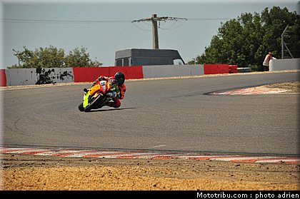 pirelli_600_chapelle_001_fsbk_2012_ledenon_1.jpg