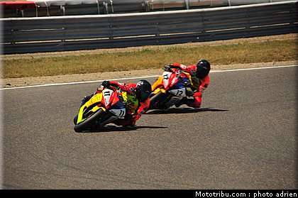 pirelli_600_dumont_001_fsbk_2012_ledenon_1.jpg