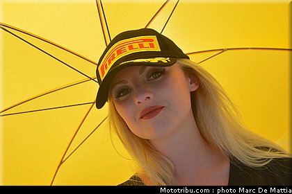 sbk_pitbabe_009_fsbk_2012_ledenon_1.jpg
