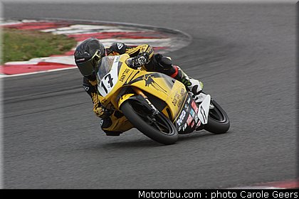 125_anne_002_fsbk_2012_magny_cours.jpg