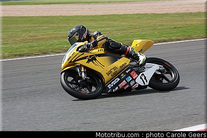 125_anne_004_fsbk_2012_magny_cours.jpg