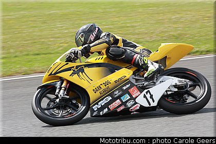 125_anne_005_fsbk_2012_magny_cours.jpg