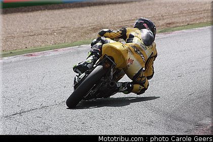 125_anne_006_fsbk_2012_magny_cours.jpg