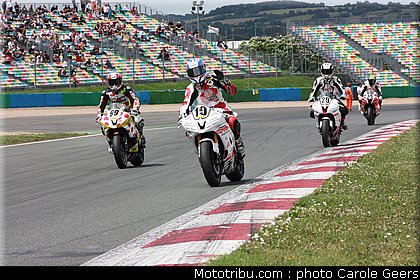 pirelli_600_009_fsbk_2012_magny_cours.jpg