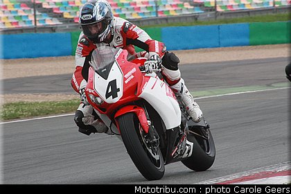 sbk_gines_002_fsbk_2012_magny_cours.jpg