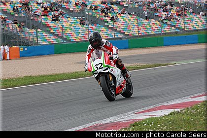 sbk_metro_001_fsbk_2012_magny_cours.jpg