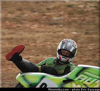 sidecar_le_bail_chaigneau_01_fsbk_2012_ledenon.jpg