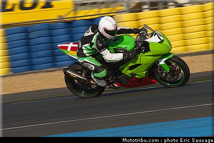 pirelli_22_fsbk_2012_le_mans_roulage.jpg