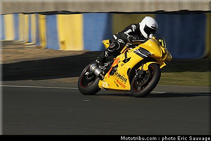 pirelli_33_fsbk_2012_le_mans_roulage.jpg