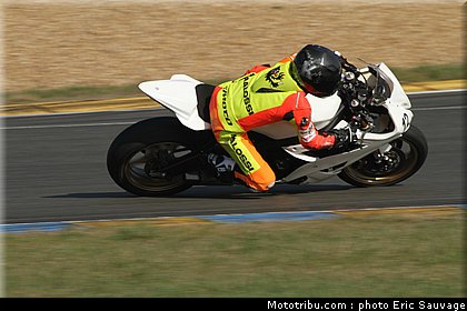 pirelli_35_fsbk_2012_le_mans_roulage.jpg