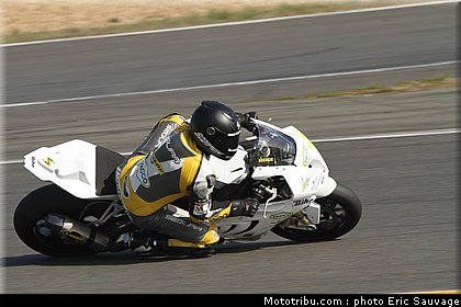sbk_supersport_01_fsbk_2012_le_mans_roulage.jpg