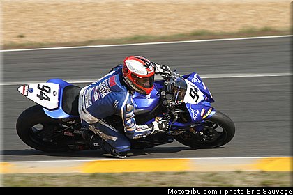 sbk_supersport_03_fsbk_2012_le_mans_roulage.jpg