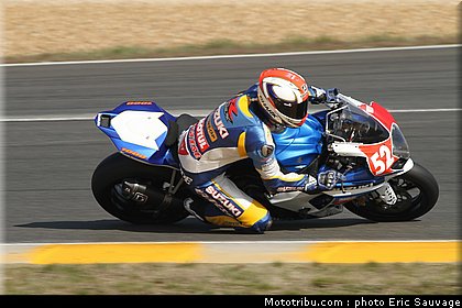 sbk_supersport_05_fsbk_2012_le_mans_roulage.jpg