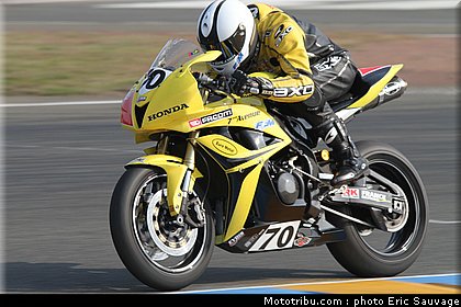 sbk_supersport_57_fsbk_2012_le_mans_roulage.jpg