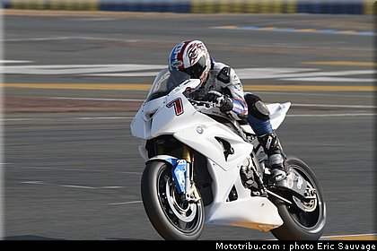 sbk_supersport_58_fsbk_2012_le_mans_roulage.jpg