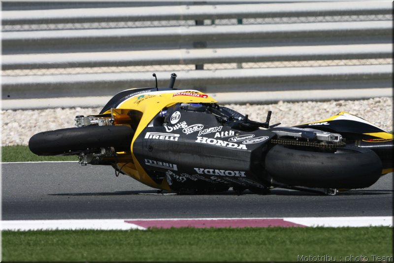 0048-sbk-qatar2007-0048