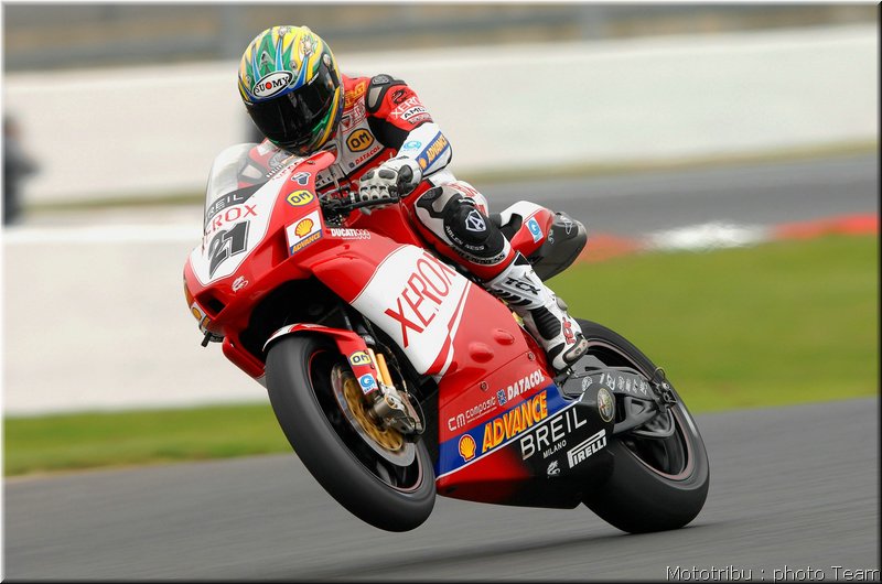 0360-002bayliss2-magnycours2007