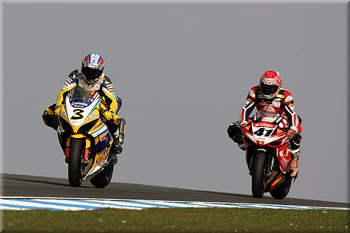 0104-031sbk-donington008-donington2007.jpg