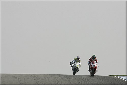 0105-032sbk-donington009-donington2007.jpg