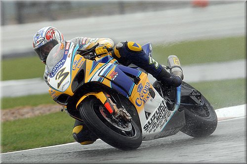 0208-008biaggi4-silverstone2007.jpg