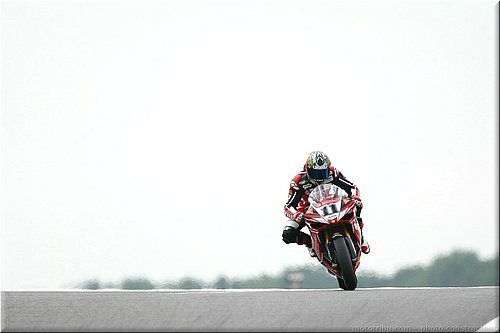0212-012corser2-silverstone2007.jpg