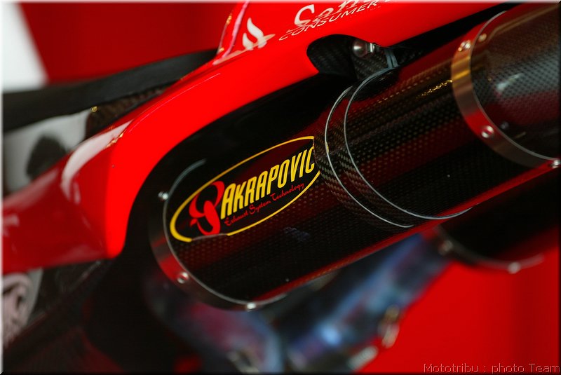 0133-silverstone2007-004