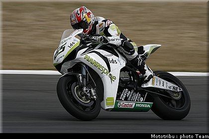 sbk_rea_06.jpg