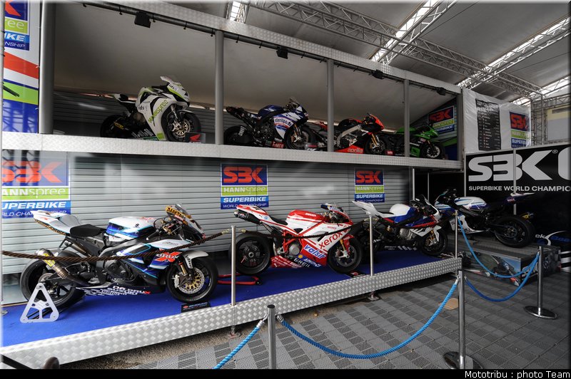 sbk_suzuki_3