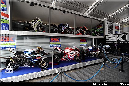 sbk_suzuki_3.jpg