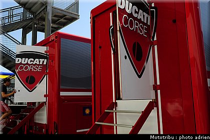paddock_circuit_misano2009_036.JPG