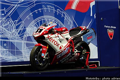 paddock_circuit_misano2009_039.JPG