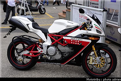 paddock_circuit_misano2009_058.JPG