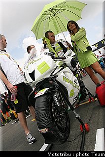 supersport_pitt_4_donington2009.jpg