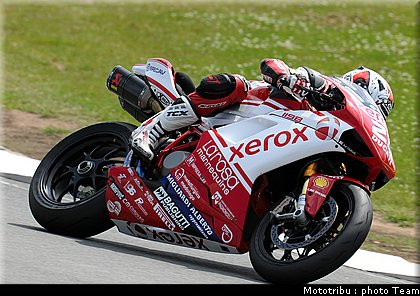 superstock1000_beretta_2_donington2009.jpg