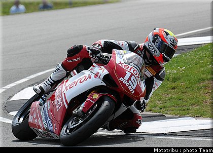 superstock1000_simeon_2_donington2009.jpg