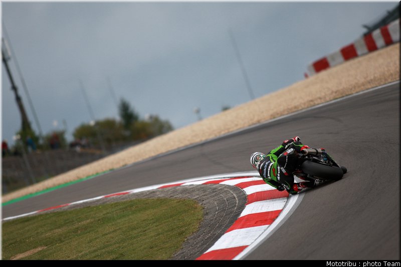 sbk_parkes_03_nurburgring_allemagne_2009