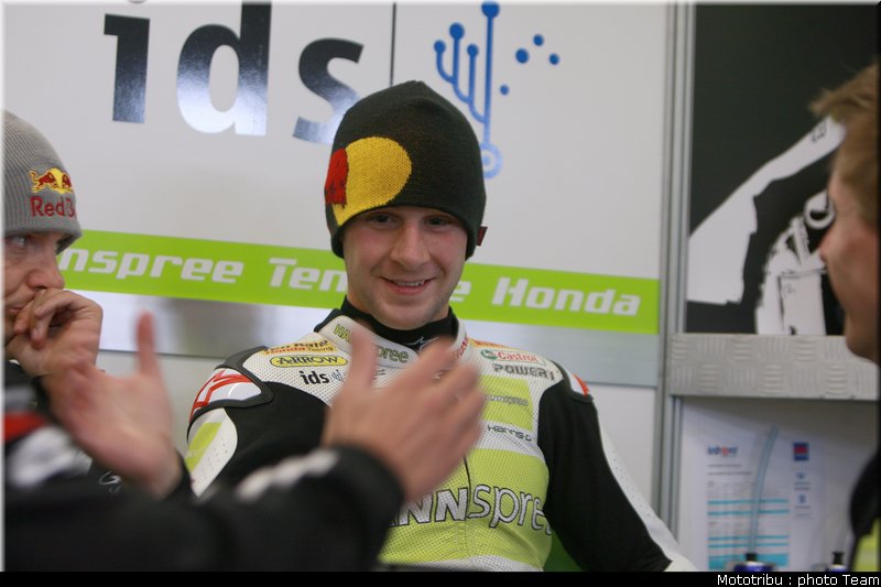 sbk_rea_02_nurburgring_allemagne_2009